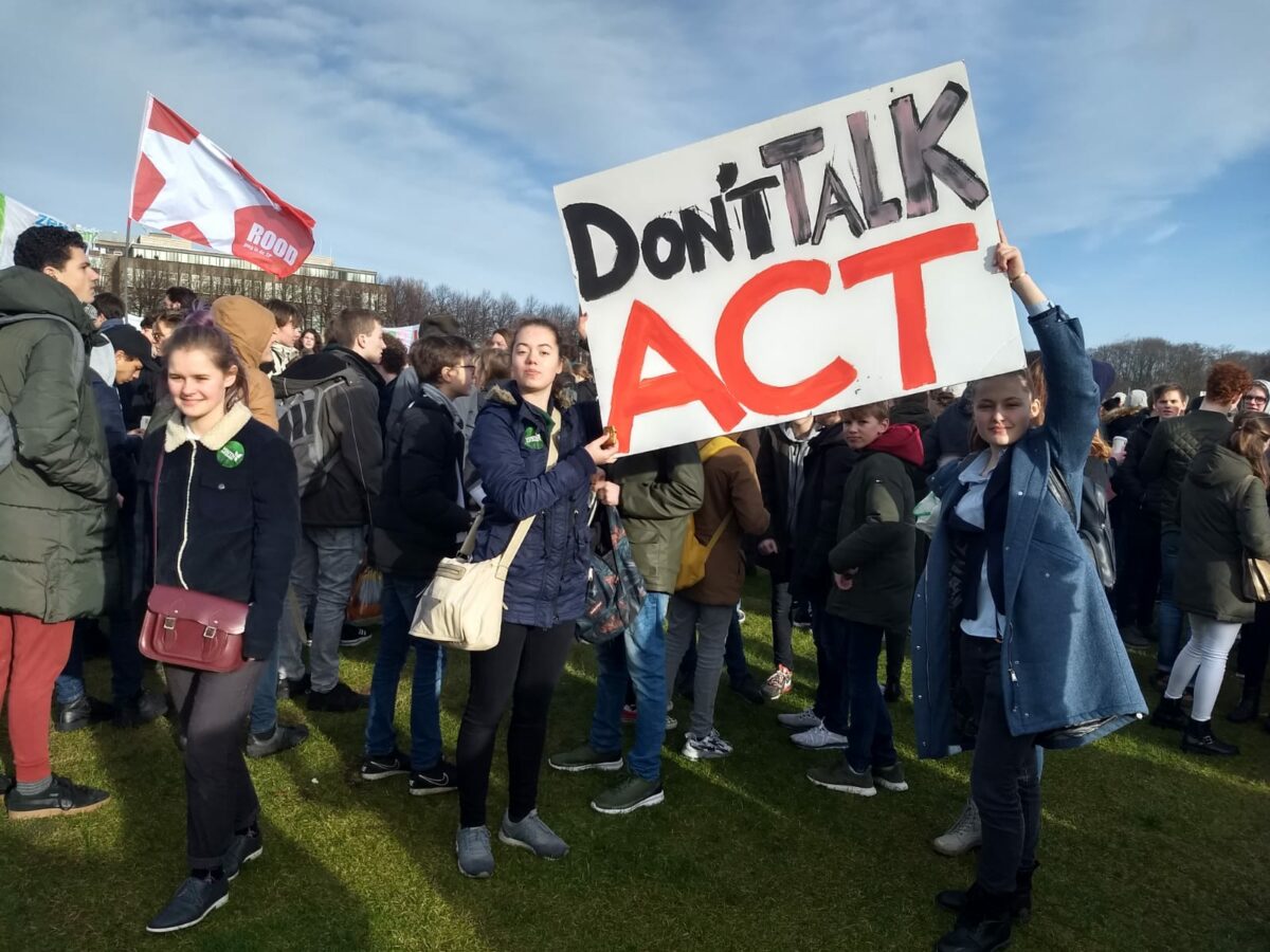 Scholieren protesteren voor een beter klimaat